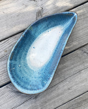 Ladda upp bild till gallerivisning, Blåmussla keramikskål