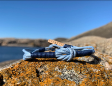 Ladda upp bild till gallerivisning, CleanSea armband ljusblå/blå