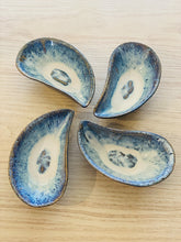Ladda upp bild till gallerivisning, Blåmussla keramikskål