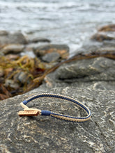 Ladda upp bild till gallerivisning, CleanSea armband Action taker