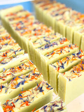 Ladda upp bild till gallerivisning, Svensk sommartvål