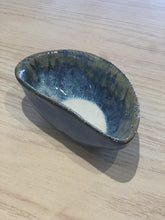 Ladda upp bild till gallerivisning, Blåmussla keramikskål