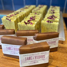 Ladda upp bild till gallerivisning, Tvål - Tång och Vildros