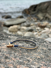 Ladda upp bild till gallerivisning, CleanSea armband Action taker

