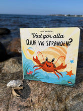 Ladda upp bild till gallerivisning, Vad gör alla djuren vid stranden?
